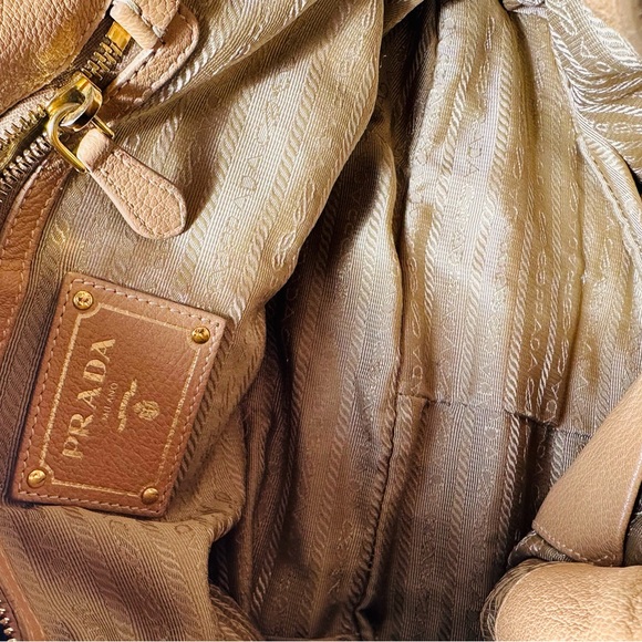 SOLD ❗️PRADA Vitello Daino Shoulder Bag Beige - Picture 13 of 15